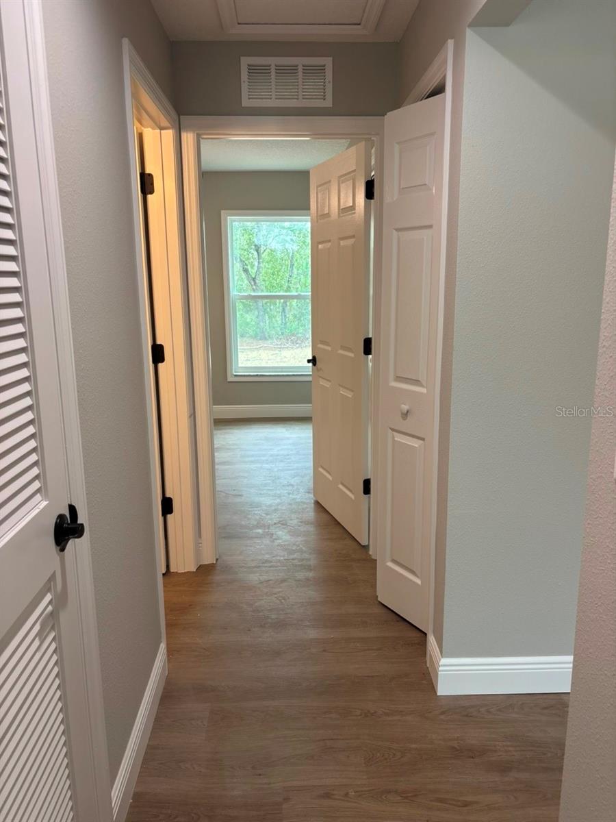 2608 W Arbutus Dr Property Photo 22