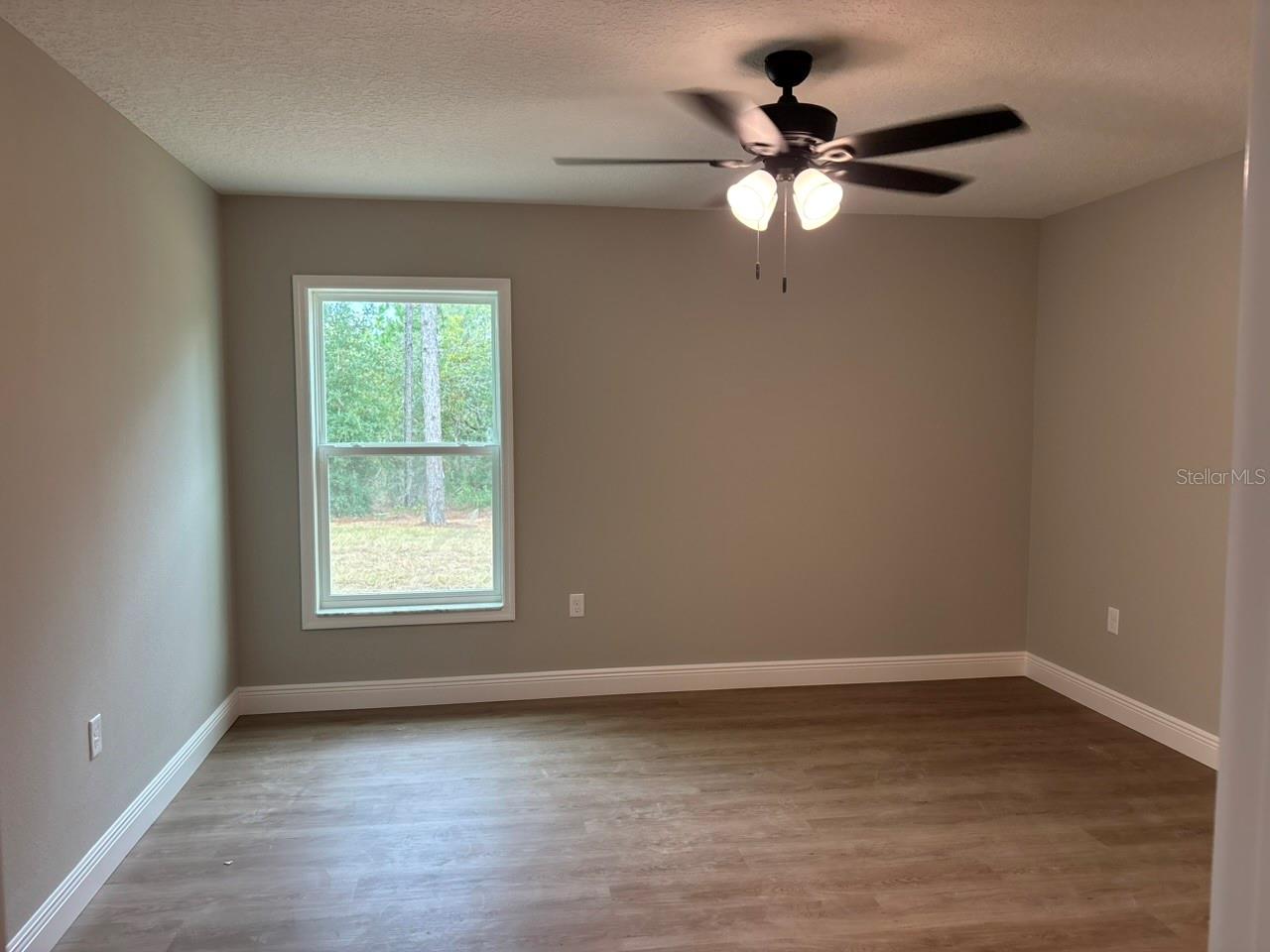 2608 W Arbutus Dr Property Photo 28