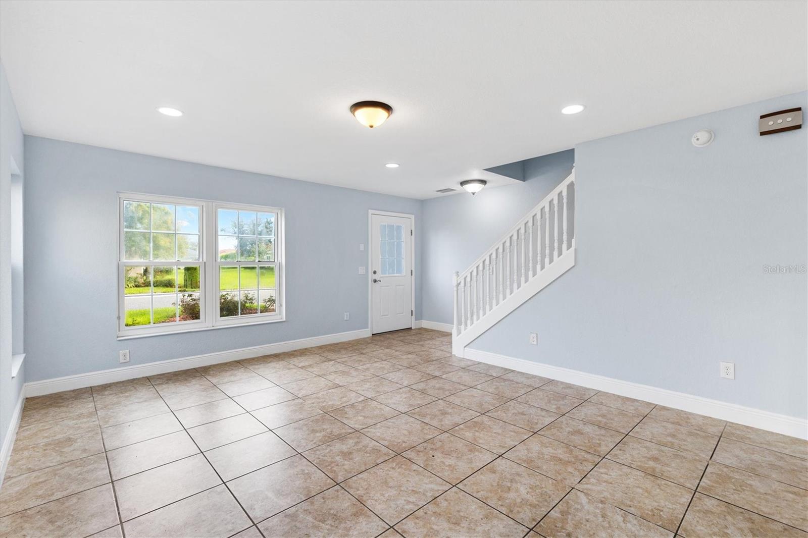 5032 Neptune Cir Property Photo 8