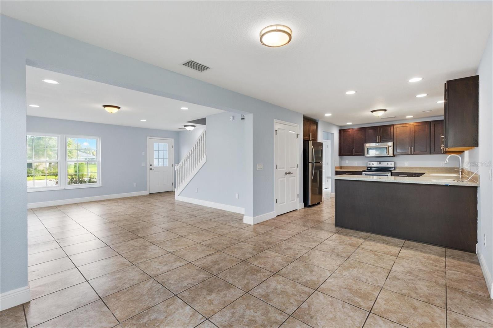 5032 Neptune Cir Property Photo 11