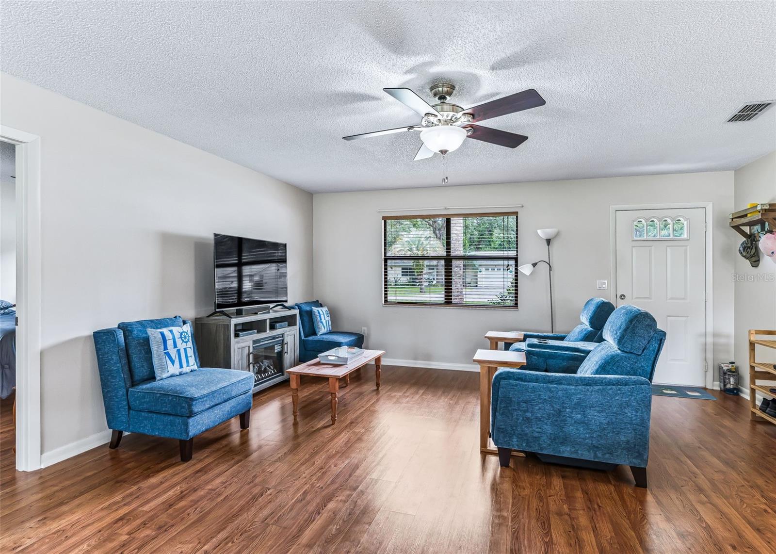 65 Aberdeen Cir Property Photo 6