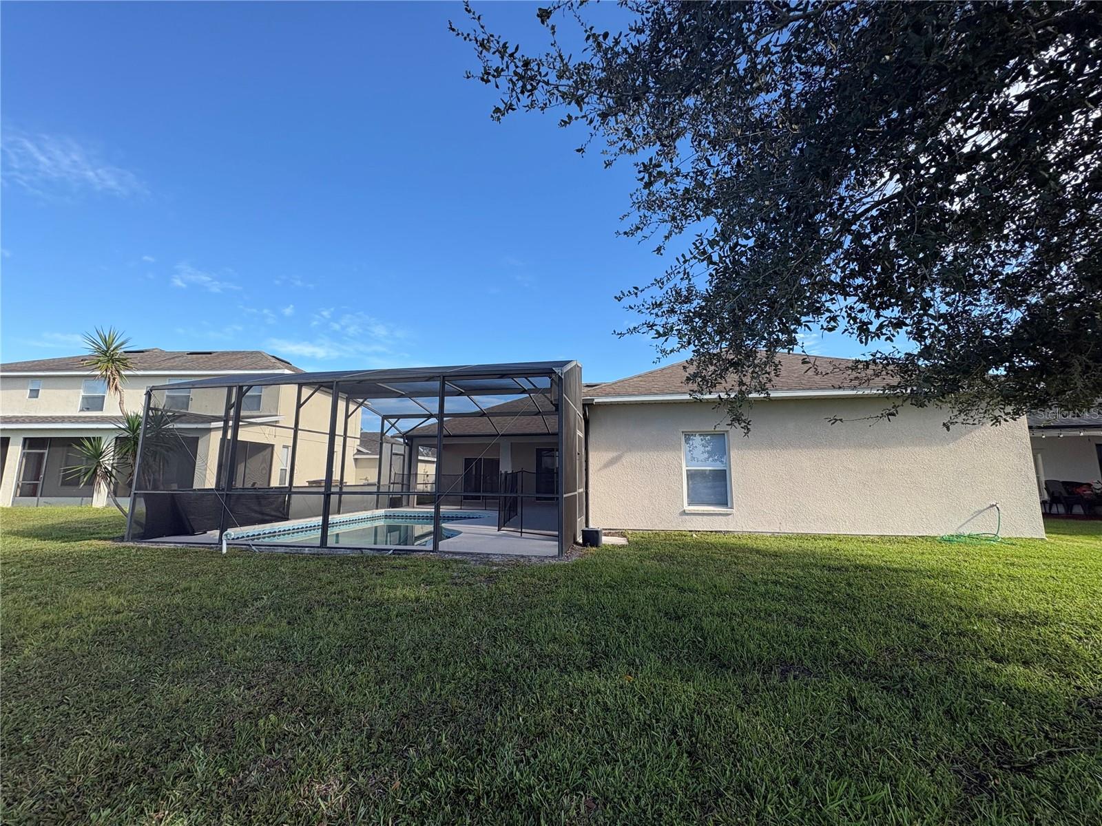 2911 Sweetspire Cir Property Photo 4