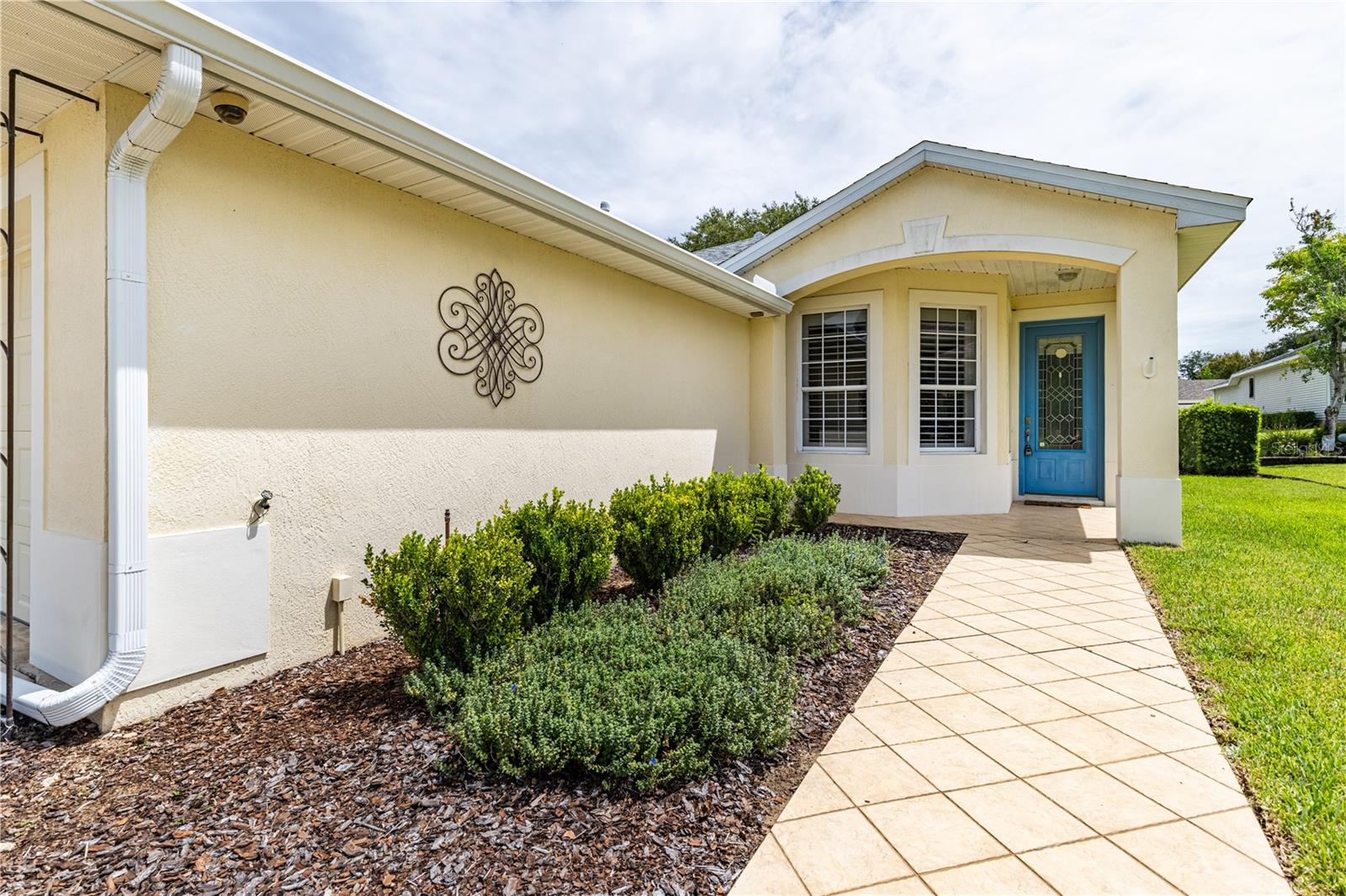 5370 Indian Ocean Loop Property Photo 4