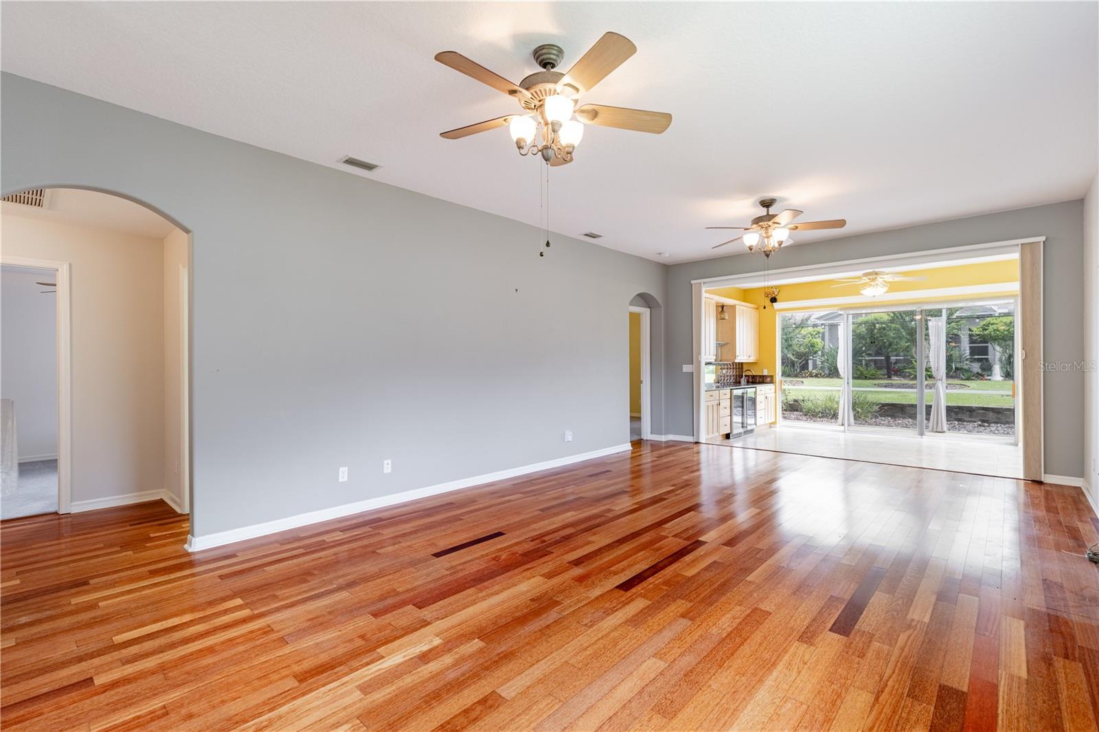 5370 Indian Ocean Loop Property Photo 13