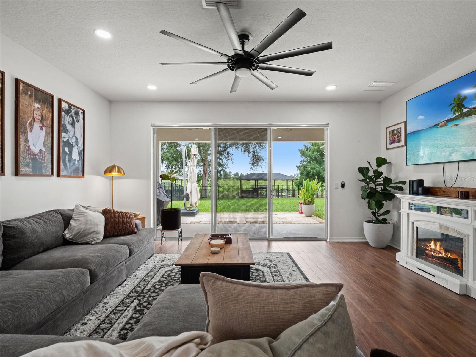 720 Barefoot Bay Loop Property Photo 12