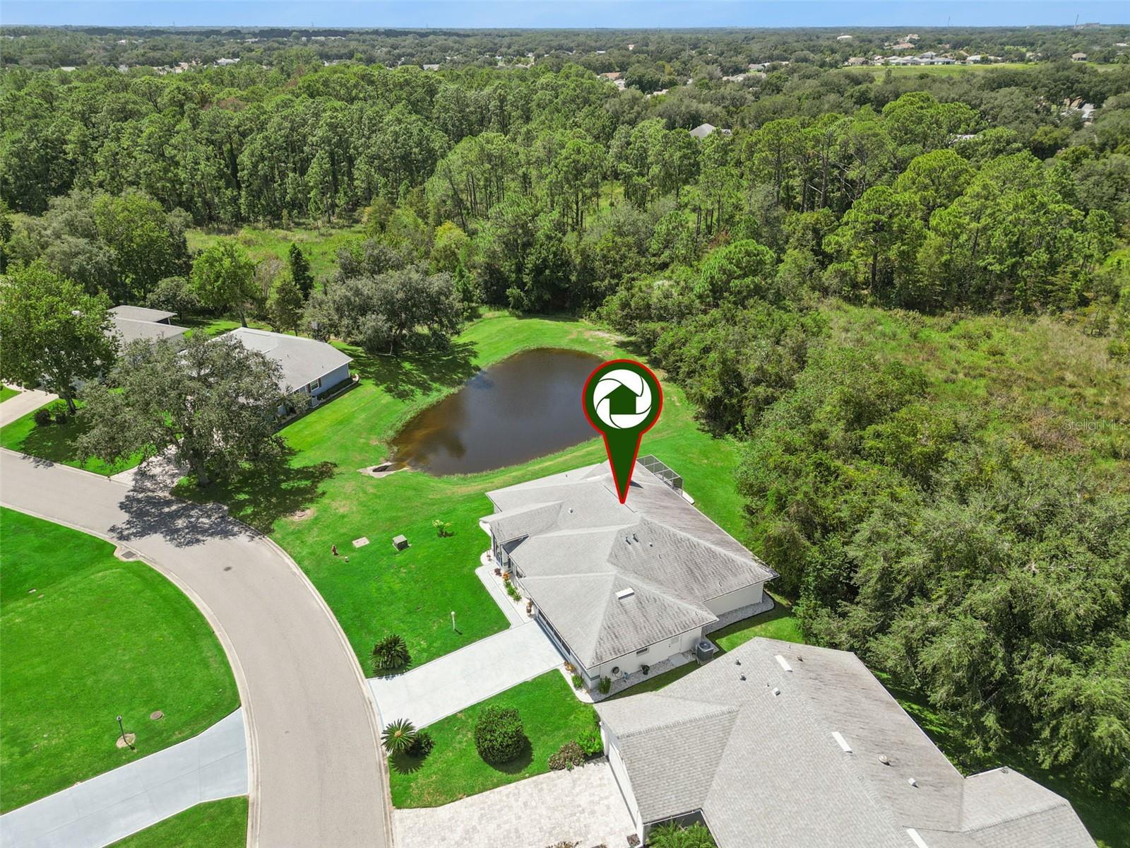 27138 Racquet Cir Property Photo 3