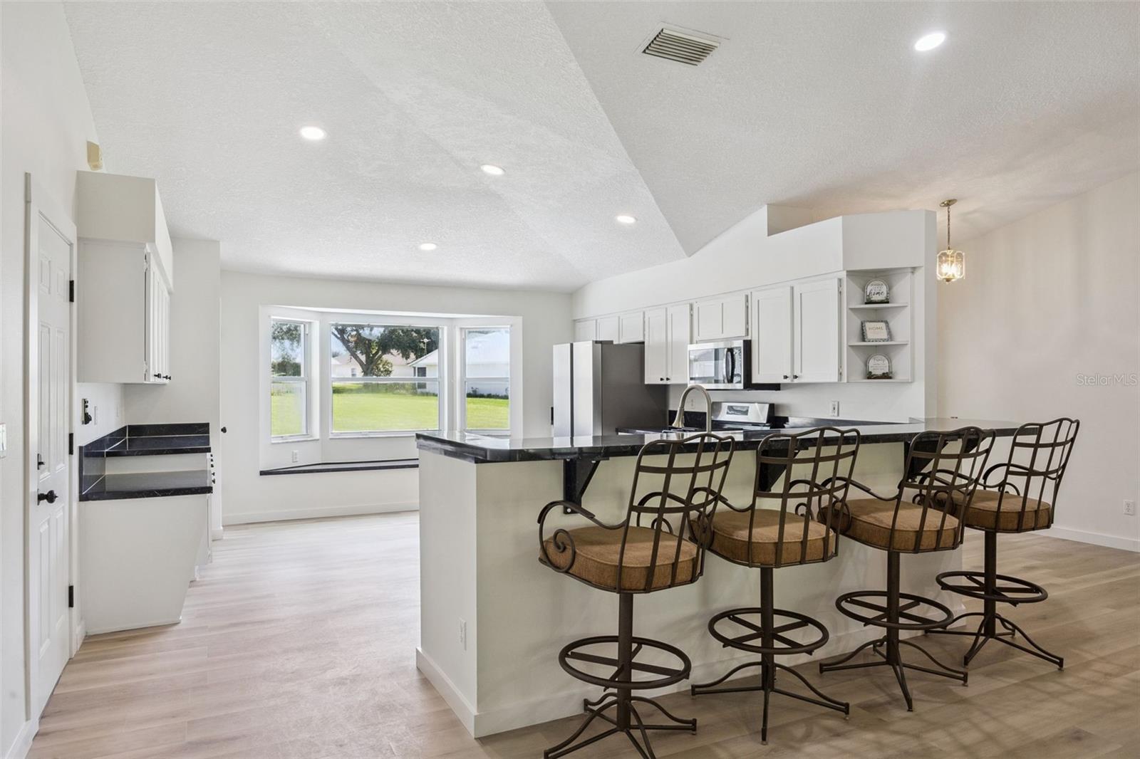 27138 Racquet Cir Property Photo 18
