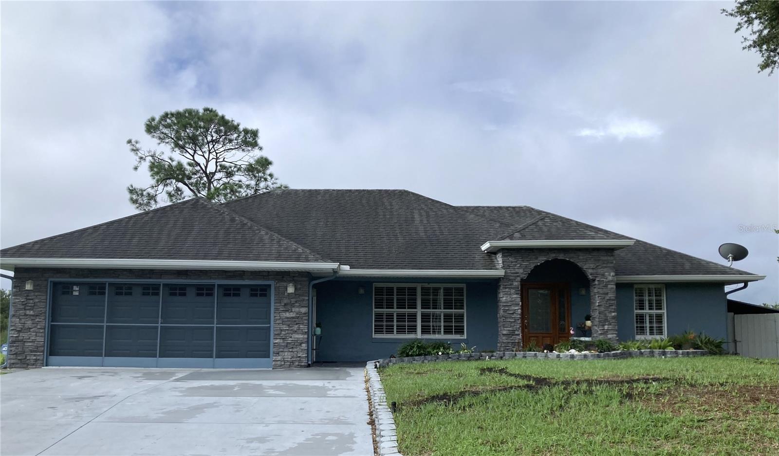 28116 Lois Dr Property Photo 1