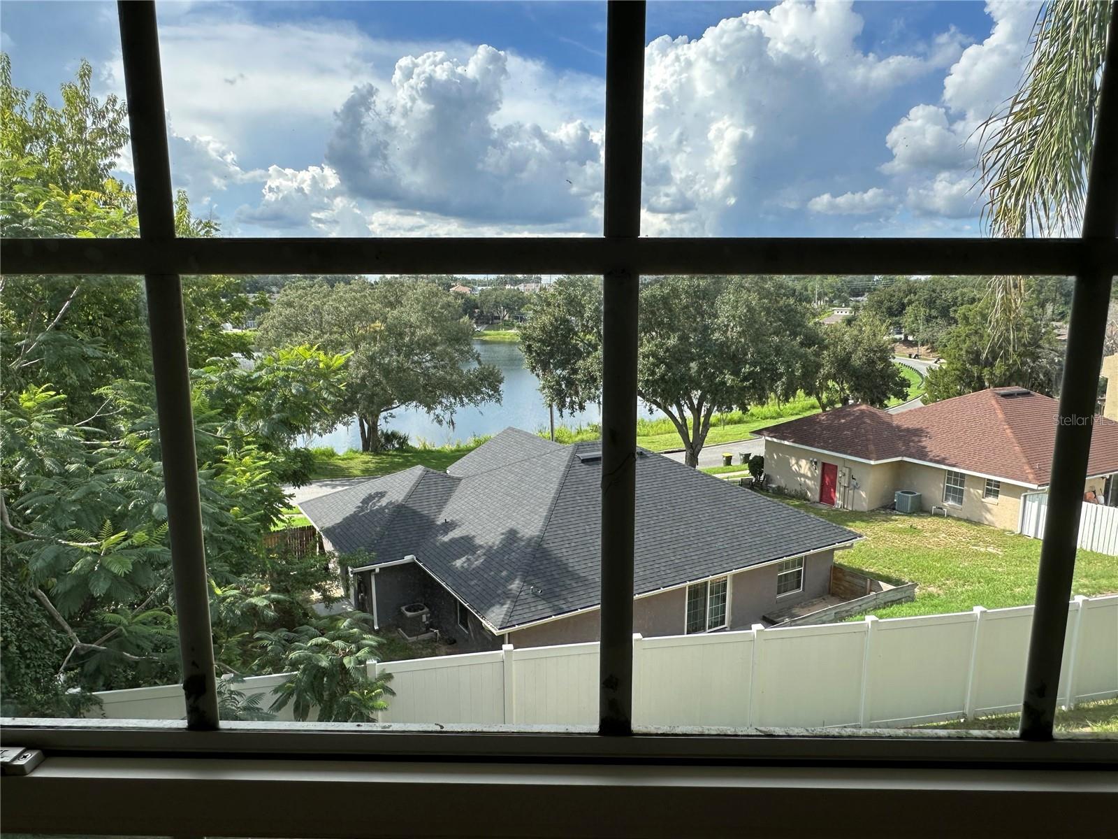 10 Sunnyside Dr Property Photo 10