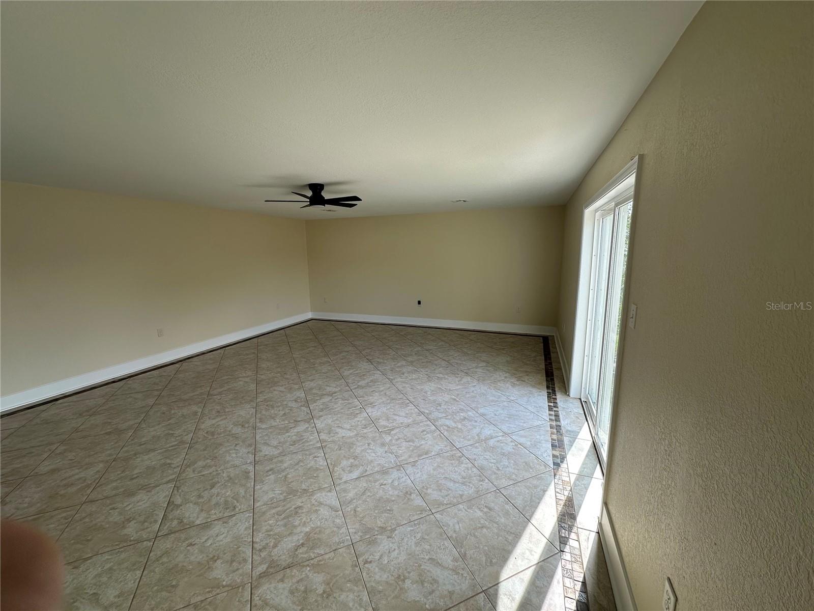 10 Sunnyside Dr Property Photo 19