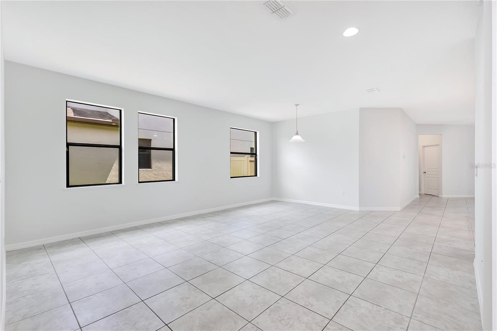 5054 Sicily Dr Property Photo 8