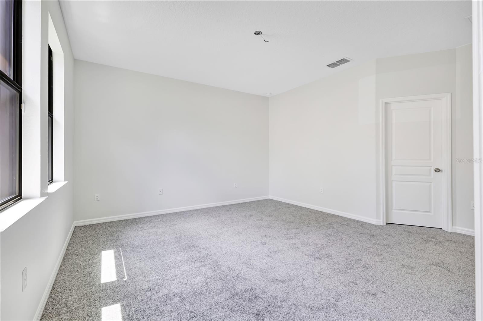 5054 Sicily Dr Property Photo 24