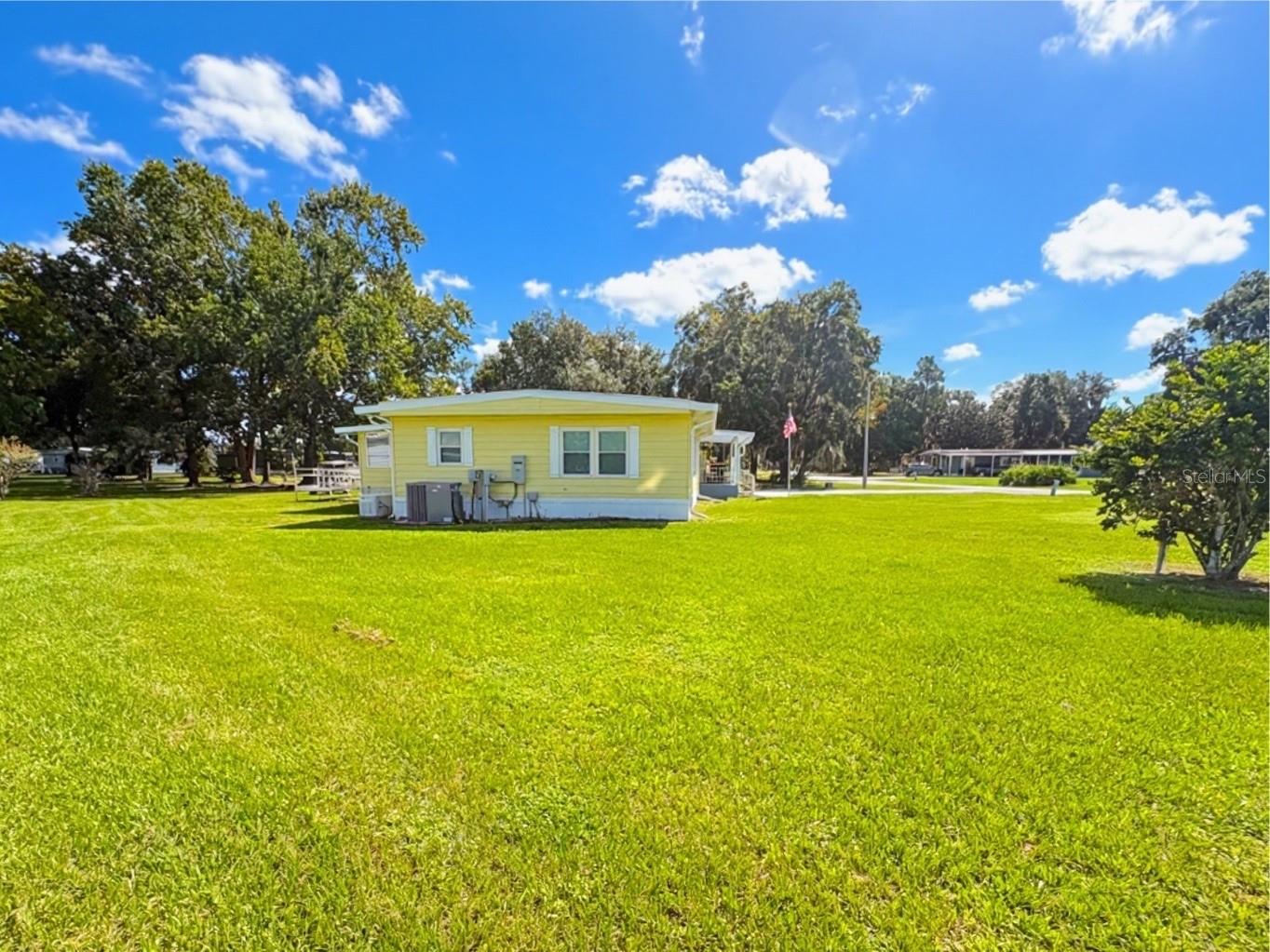 21 N Bobwhite Rd Property Photo 2