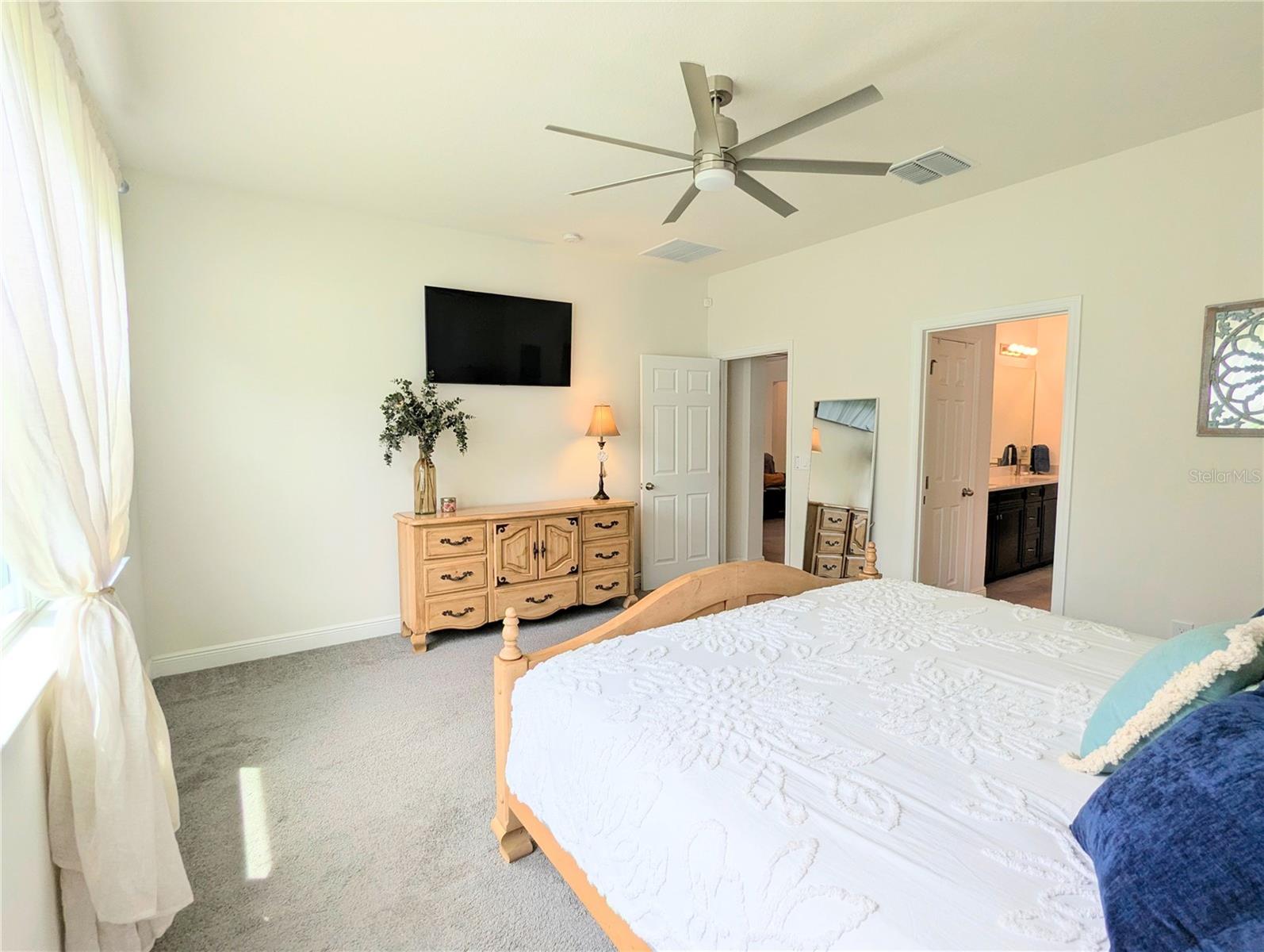 2333 Farnham Dr Property Photo 30