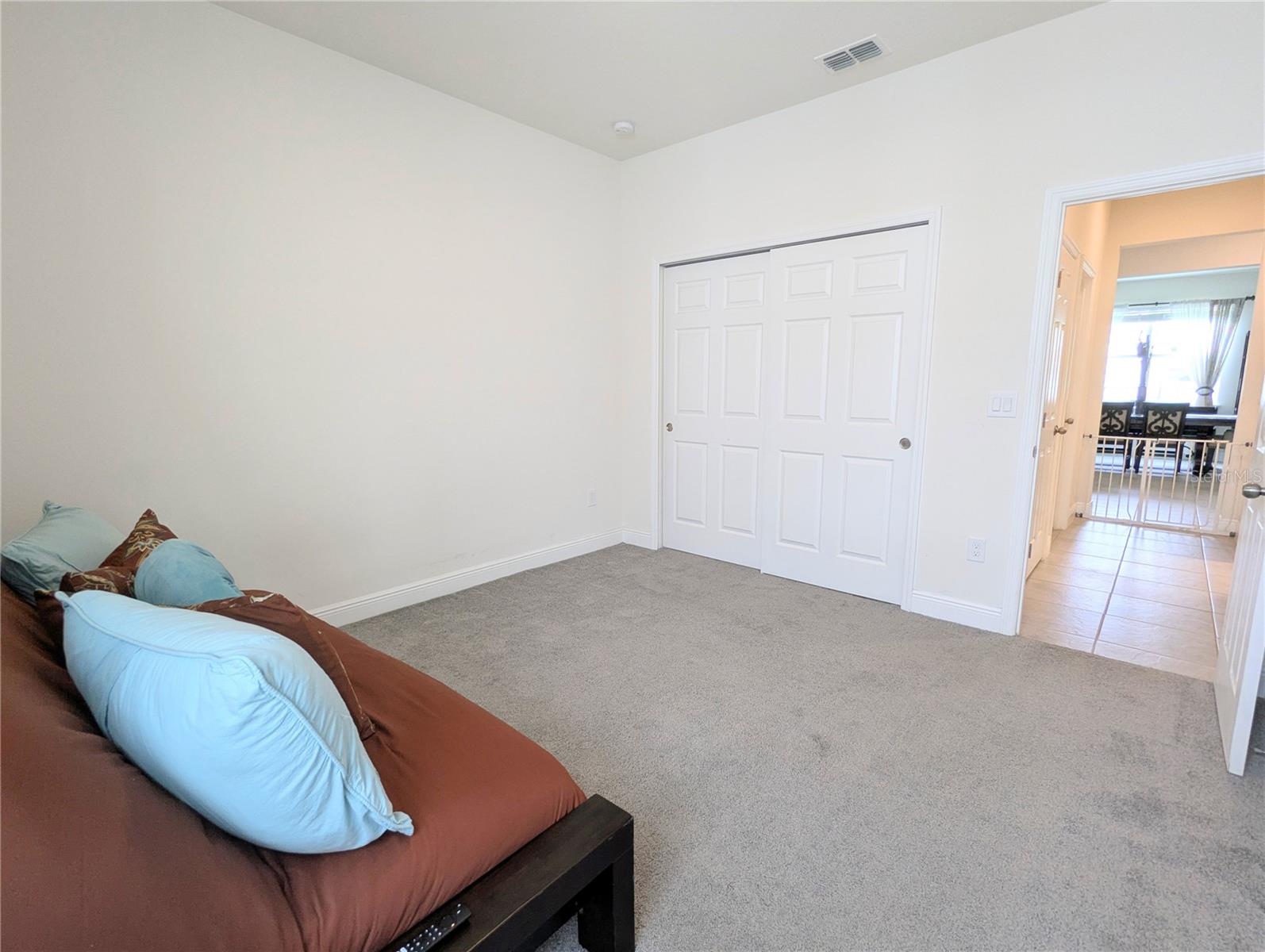 2333 Farnham Dr Property Photo 40