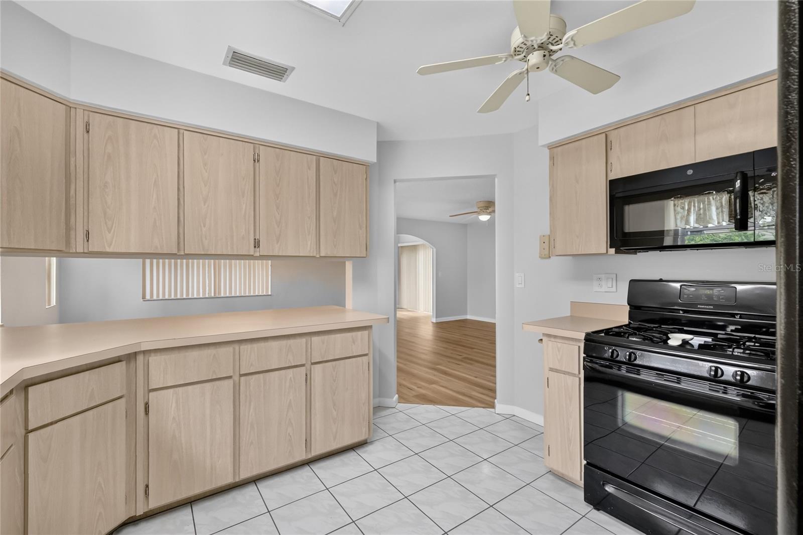 822 Dundee Cir Property Photo 13