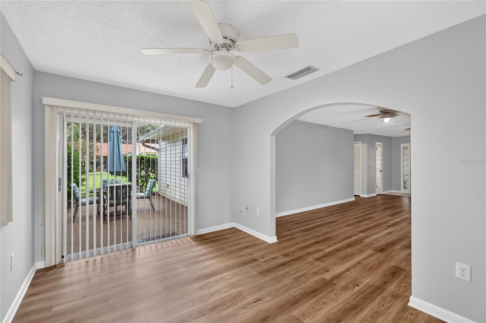 822 Dundee Cir Property Photo 16