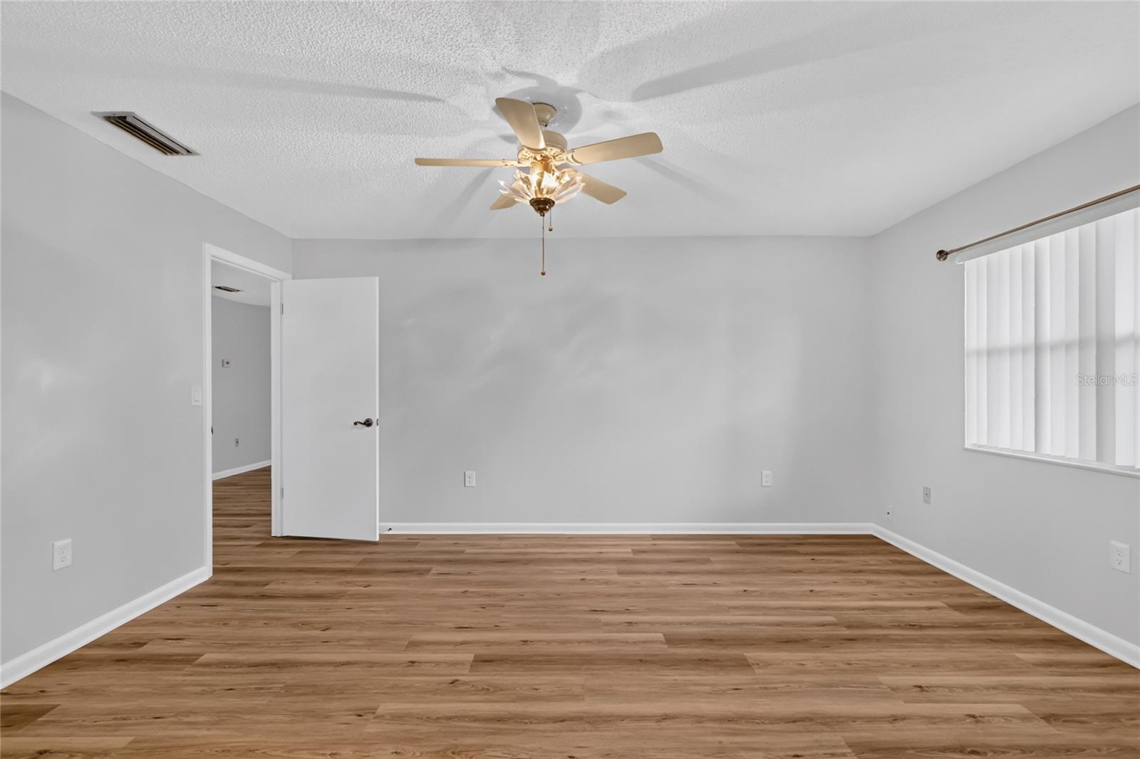 822 Dundee Cir Property Photo 19