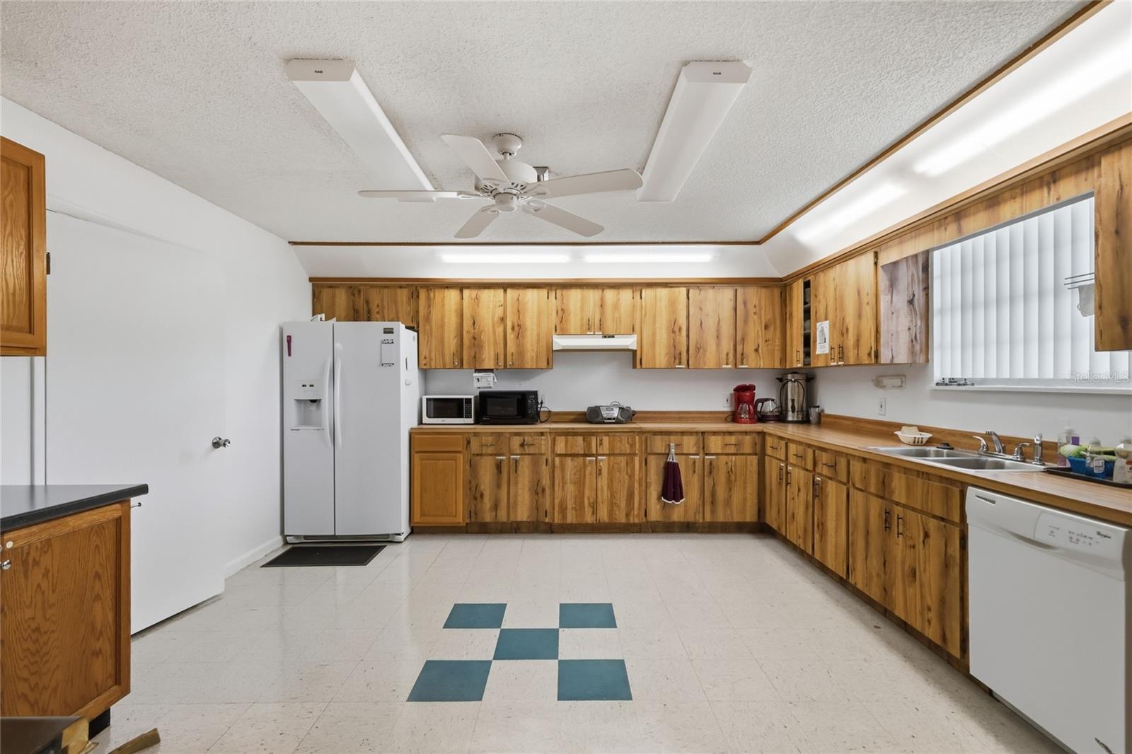 822 Dundee Cir Property Photo 34
