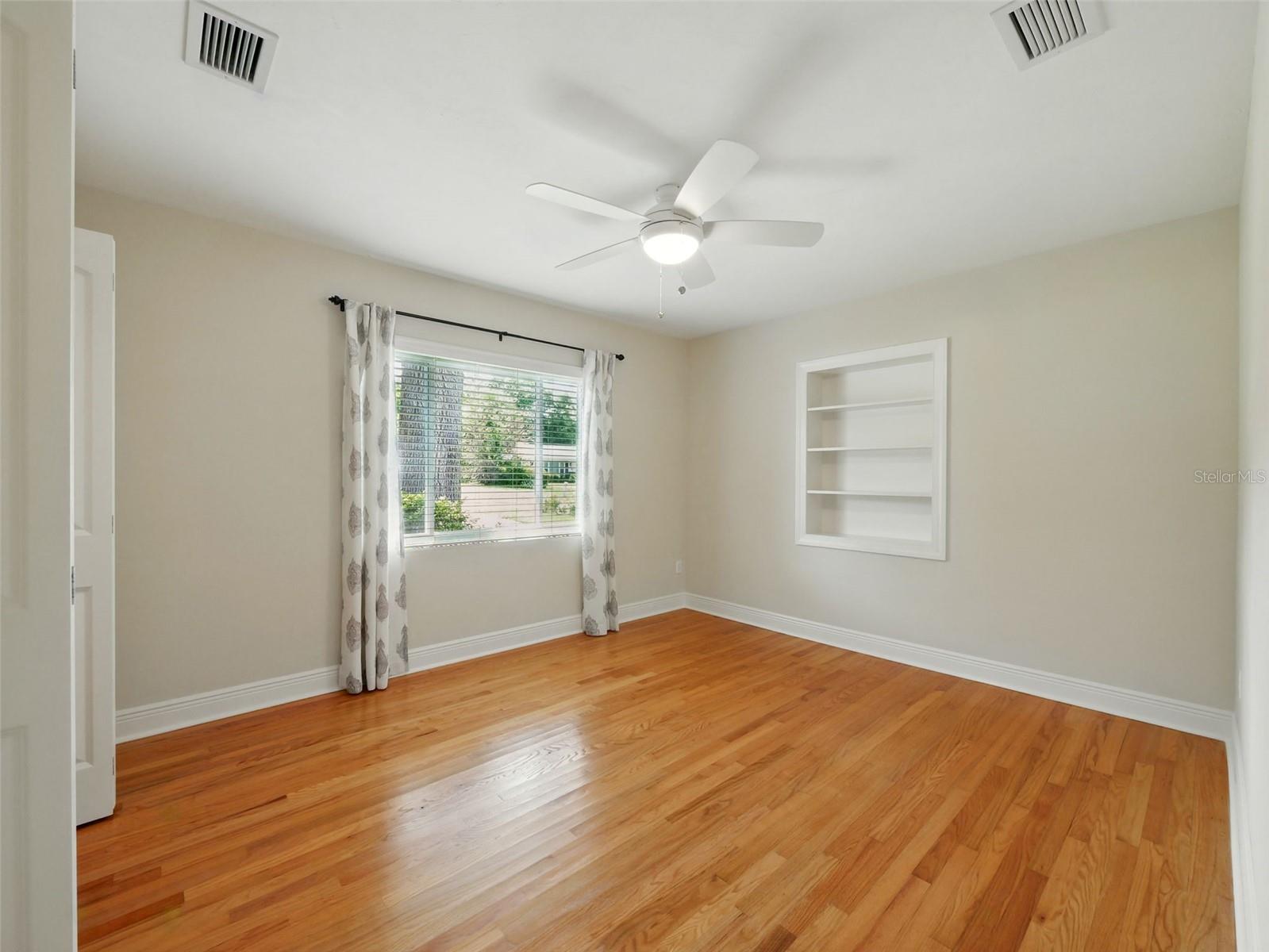1426 Crestview Dr Property Photo 13