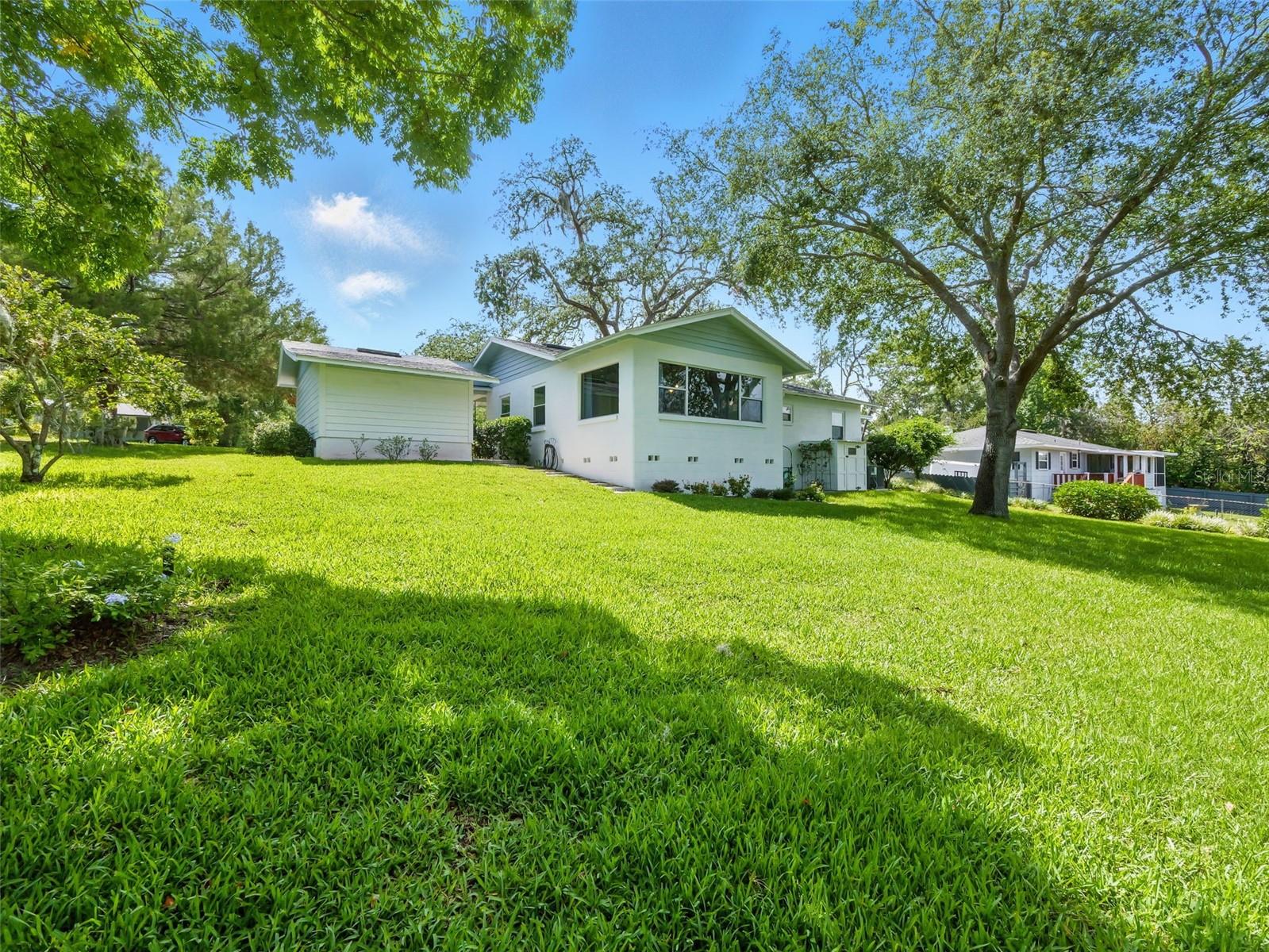 1426 Crestview Dr Property Photo 27