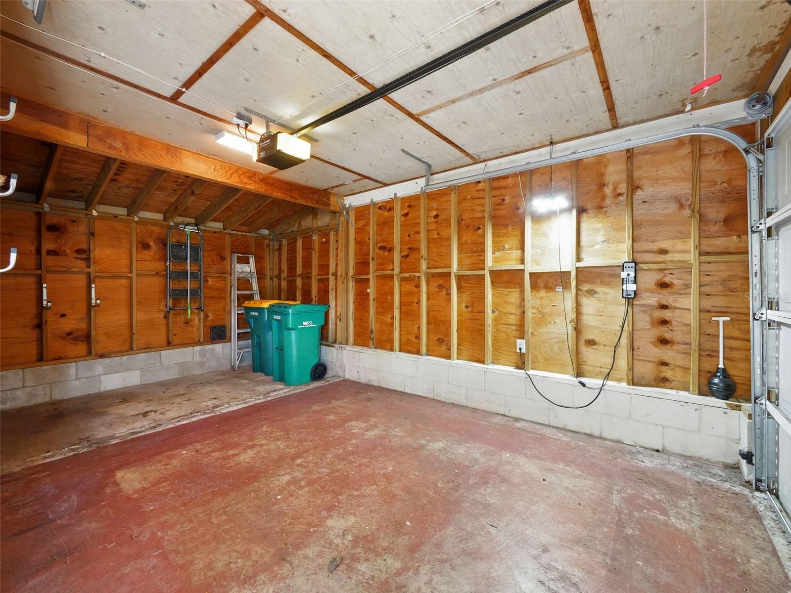 1426 Crestview Dr Property Photo 29