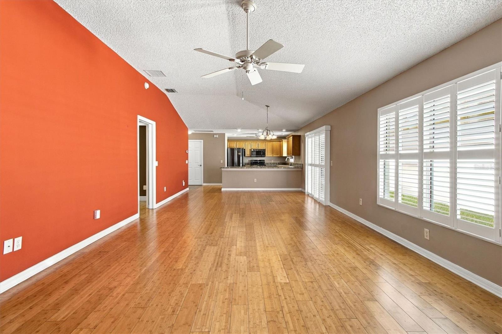 1075 Burnettown Pl Property Photo 4
