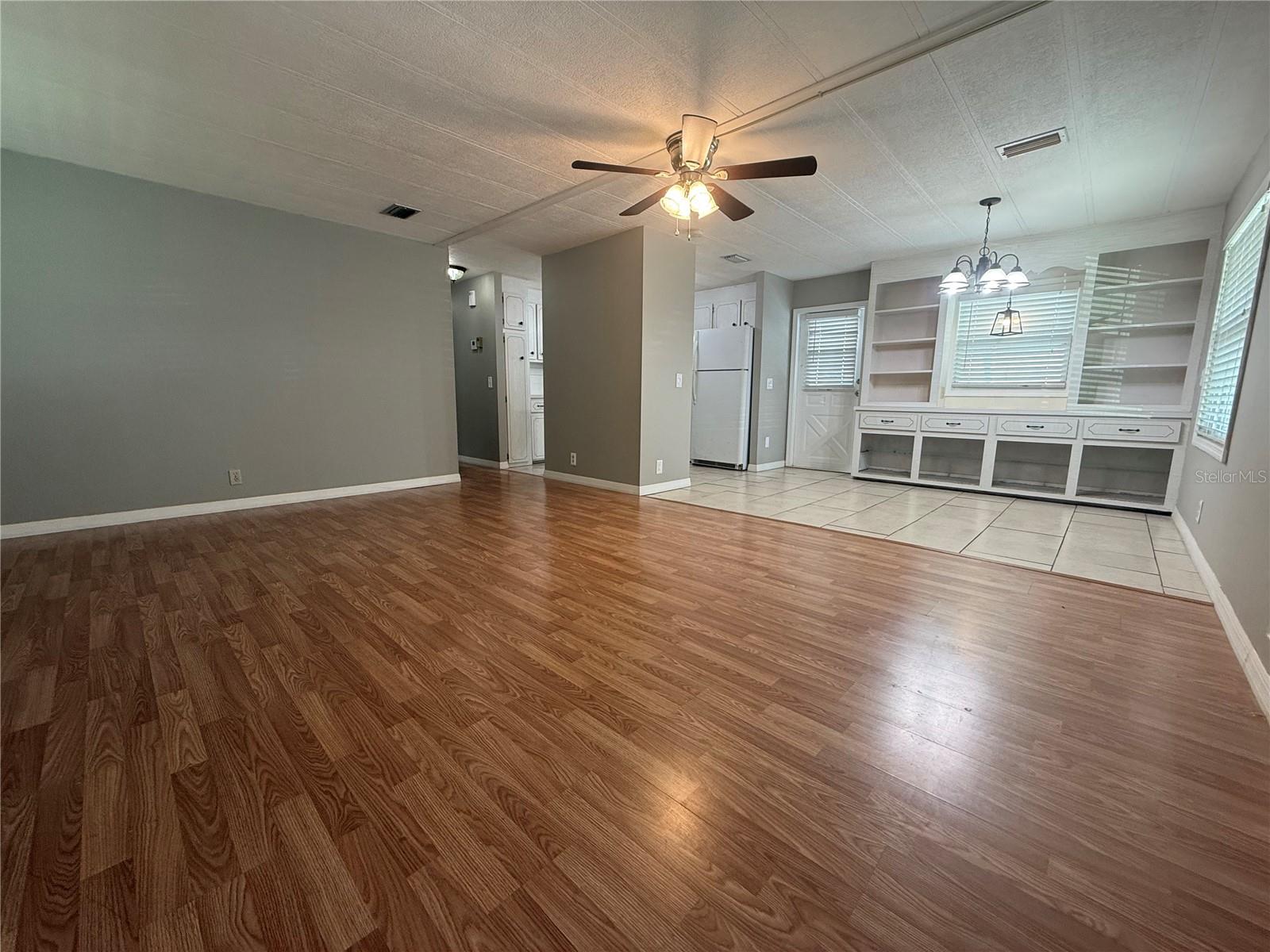 758 Royal Palm Cir Property Photo 5