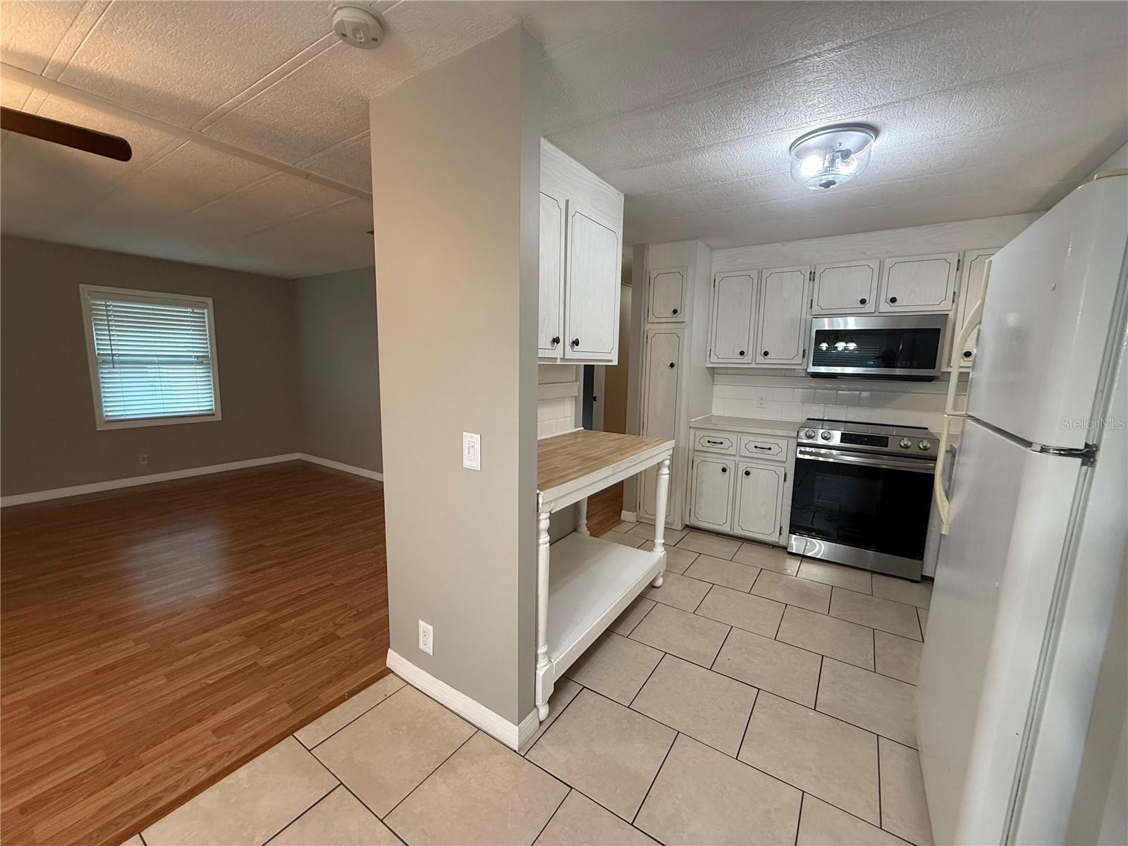 758 Royal Palm Cir Property Photo 9