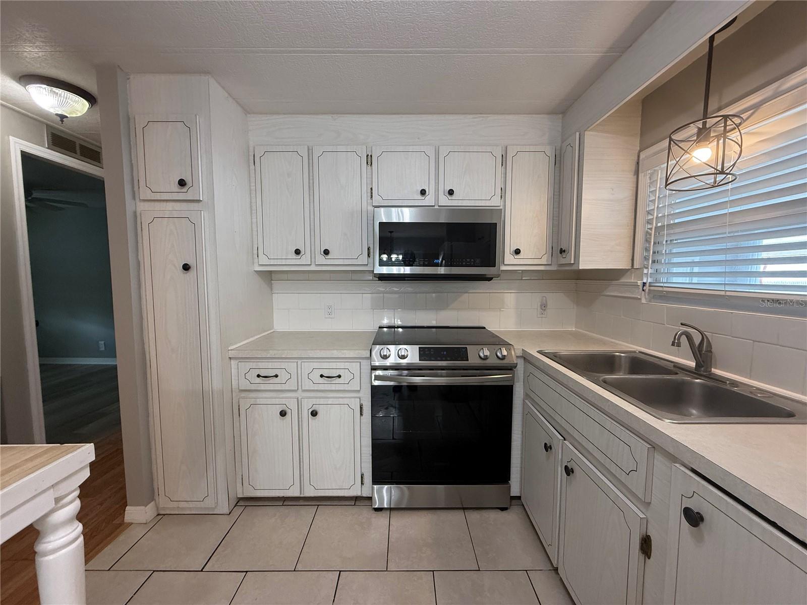758 Royal Palm Cir Property Photo 10