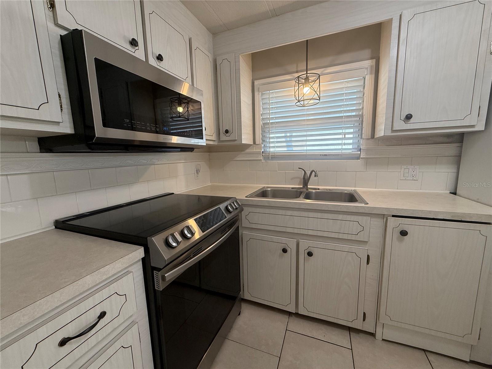 758 Royal Palm Cir Property Photo 13