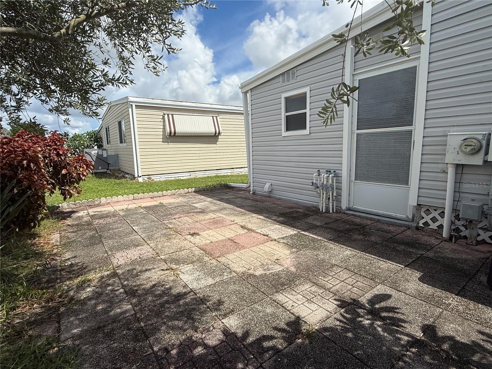 758 Royal Palm Cir Property Photo 29