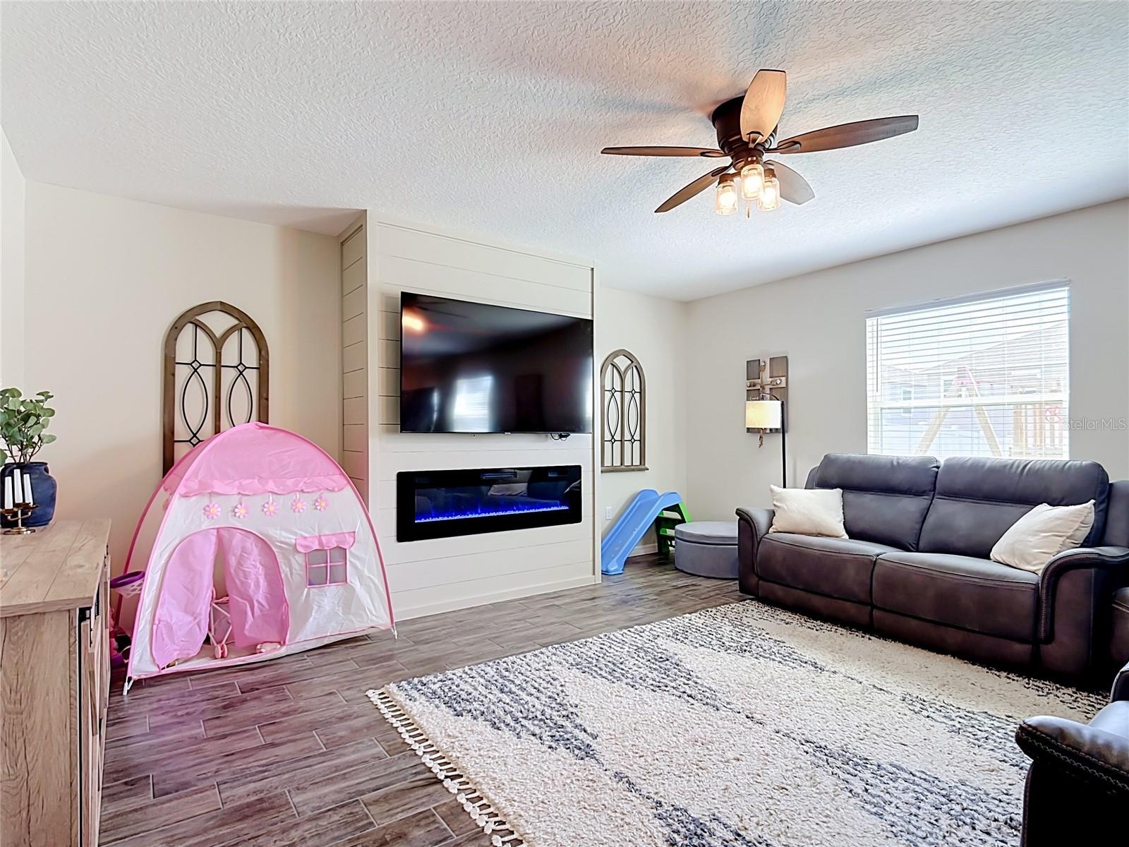 847 Fillmore Ct Property Photo 6