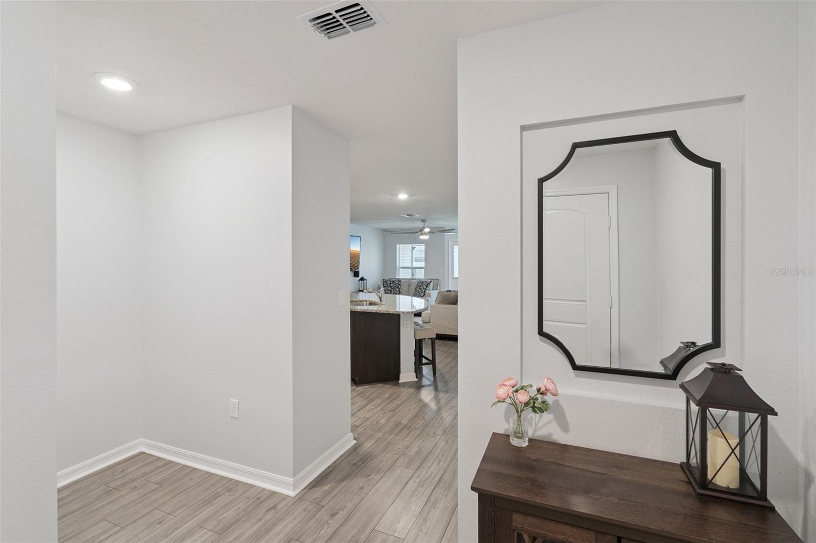 1537 Wynford Cir Property Photo 4
