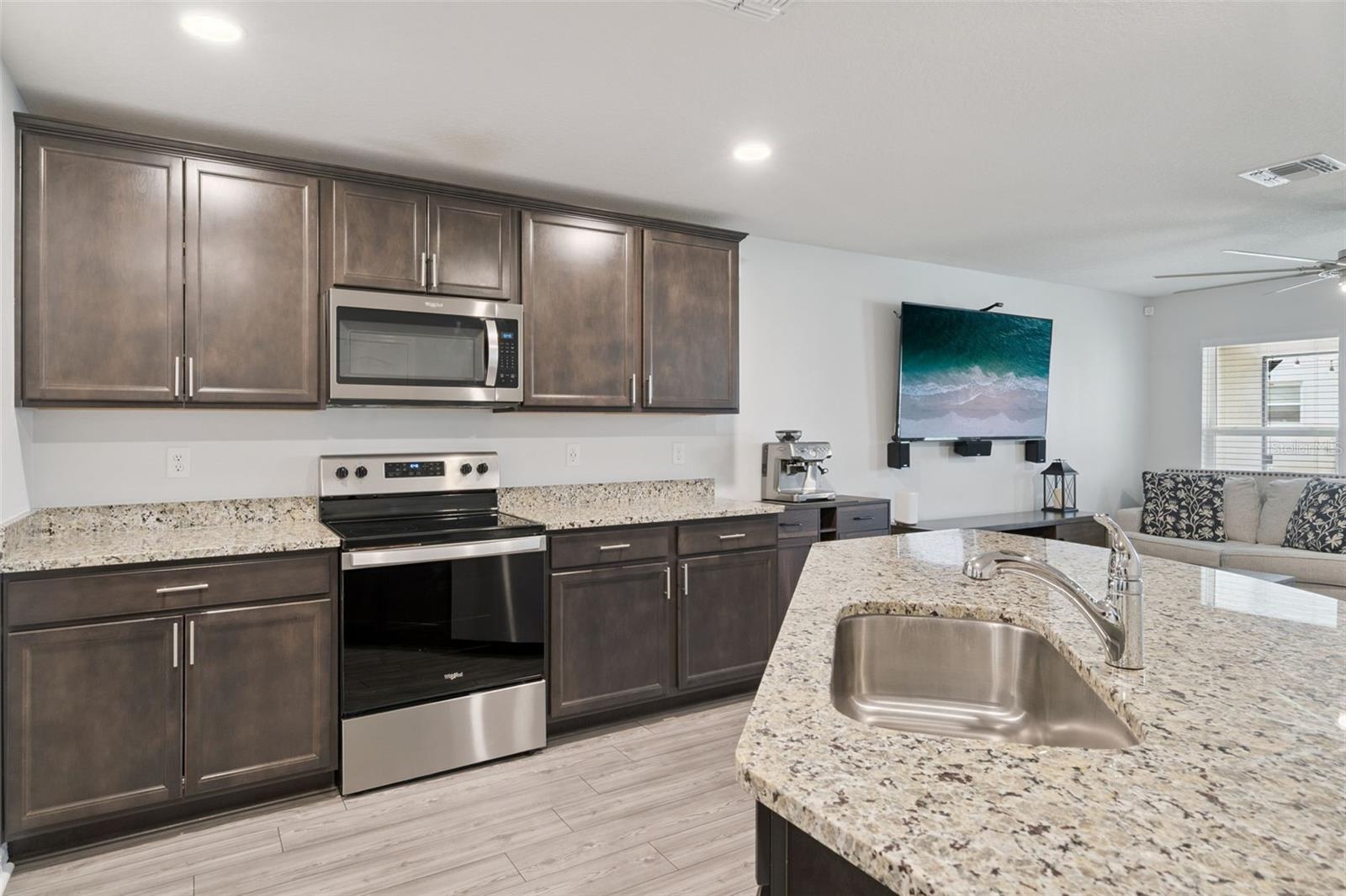 1537 Wynford Cir Property Photo 10