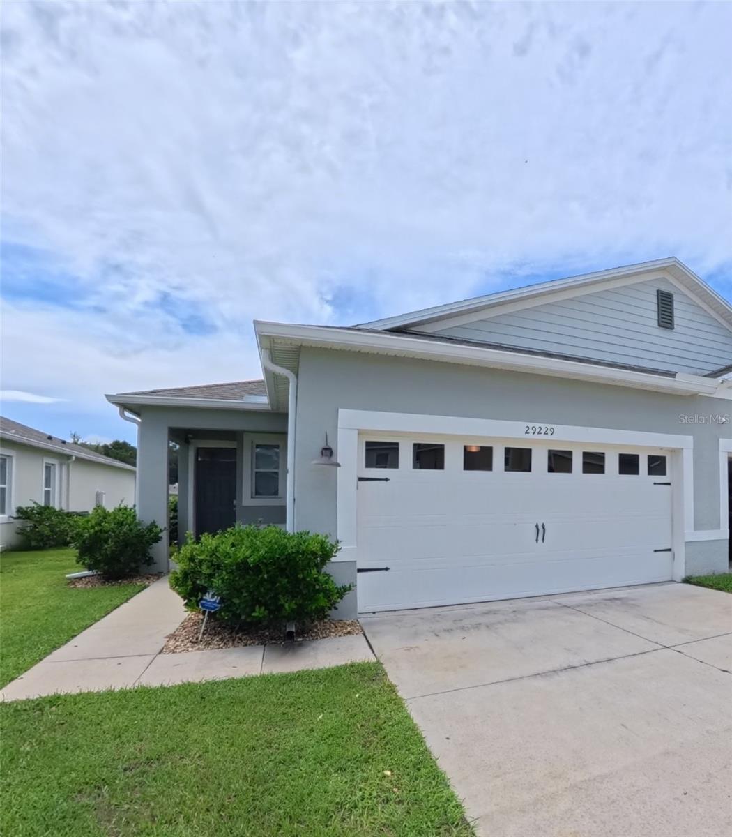 29229 Armoyan Blvd Property Photo 2