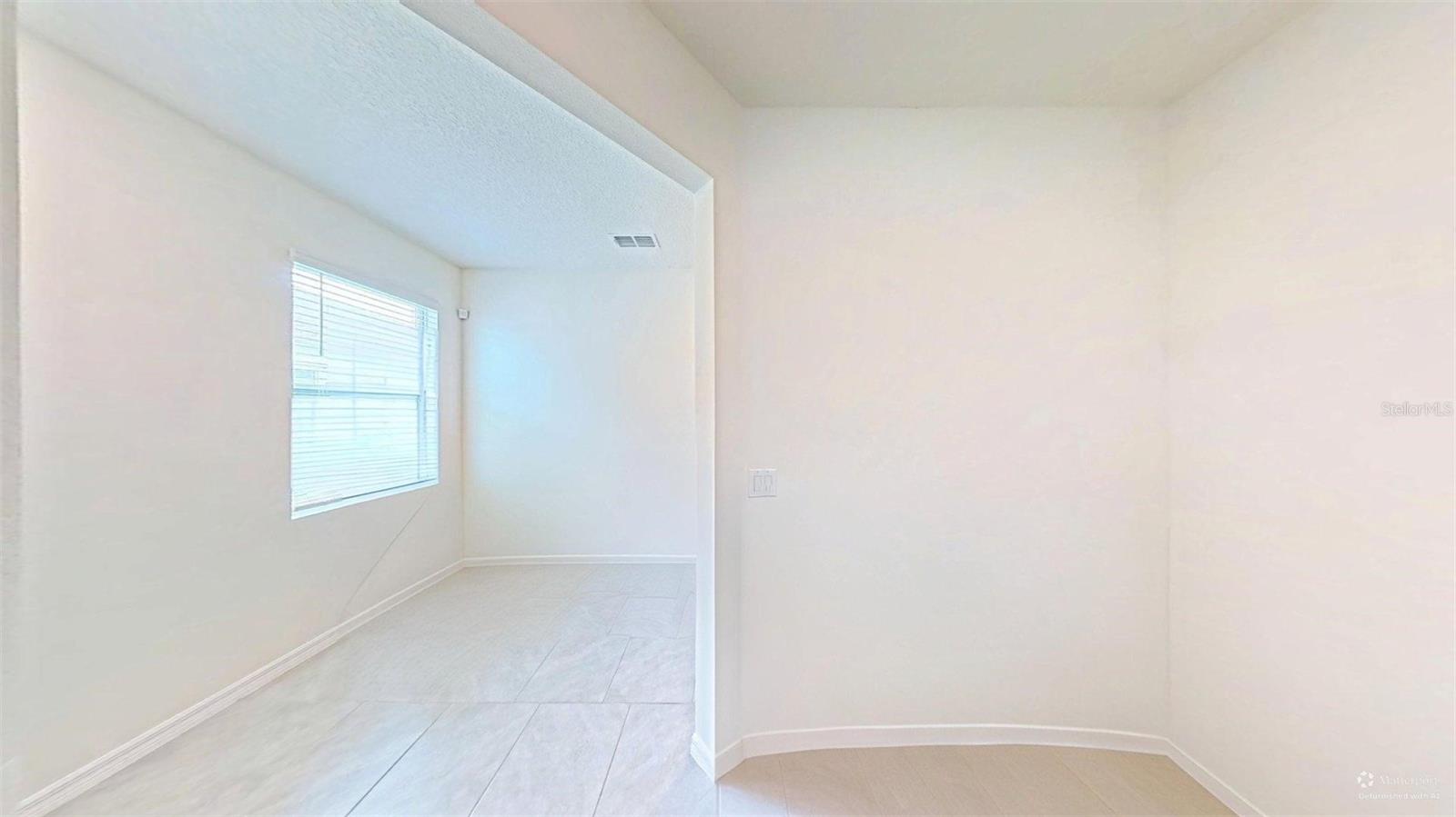 29229 Armoyan Blvd Property Photo 5