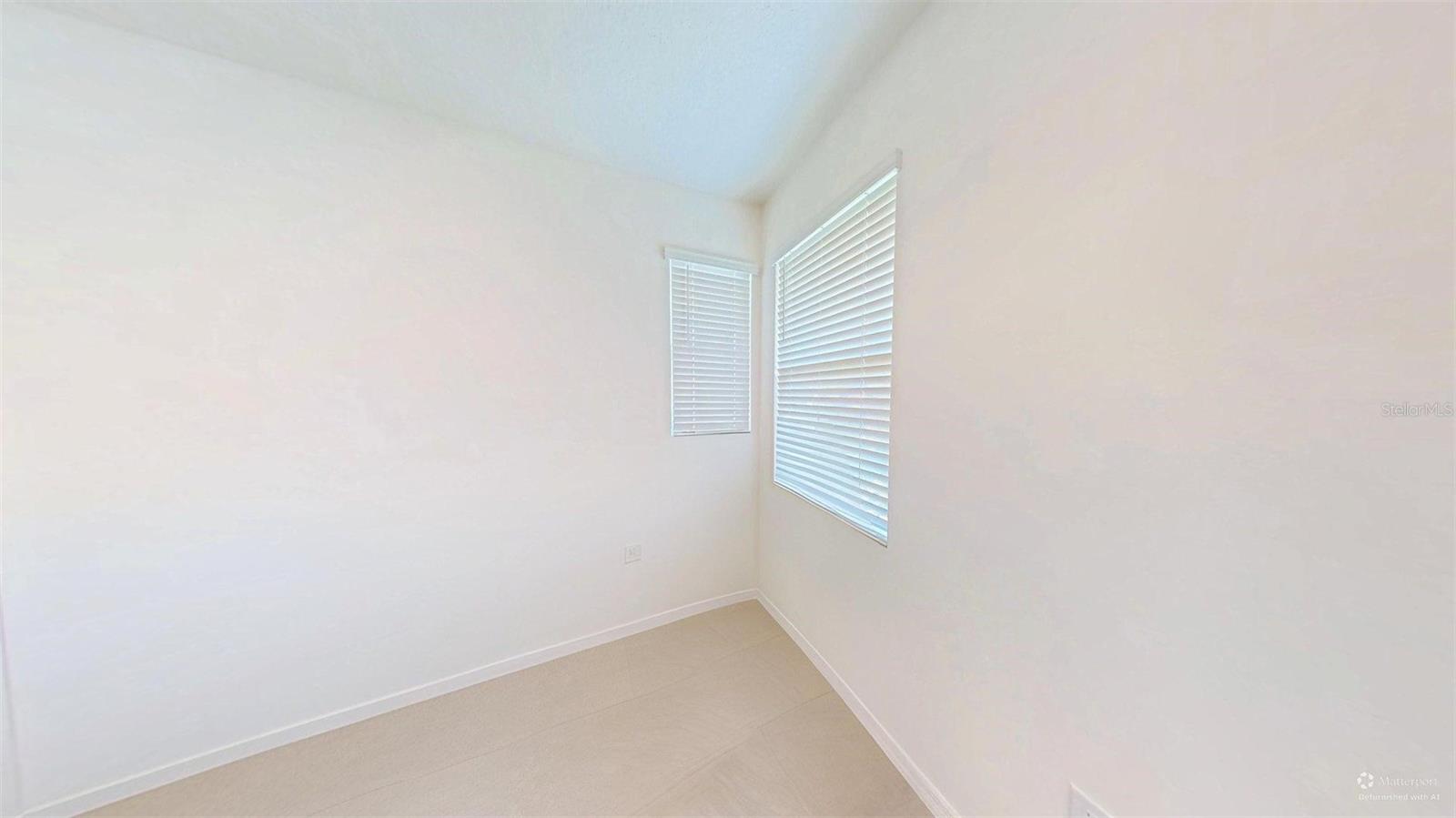 29229 Armoyan Blvd Property Photo 6