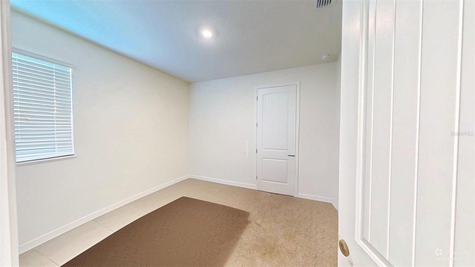 29229 Armoyan Blvd Property Photo 23