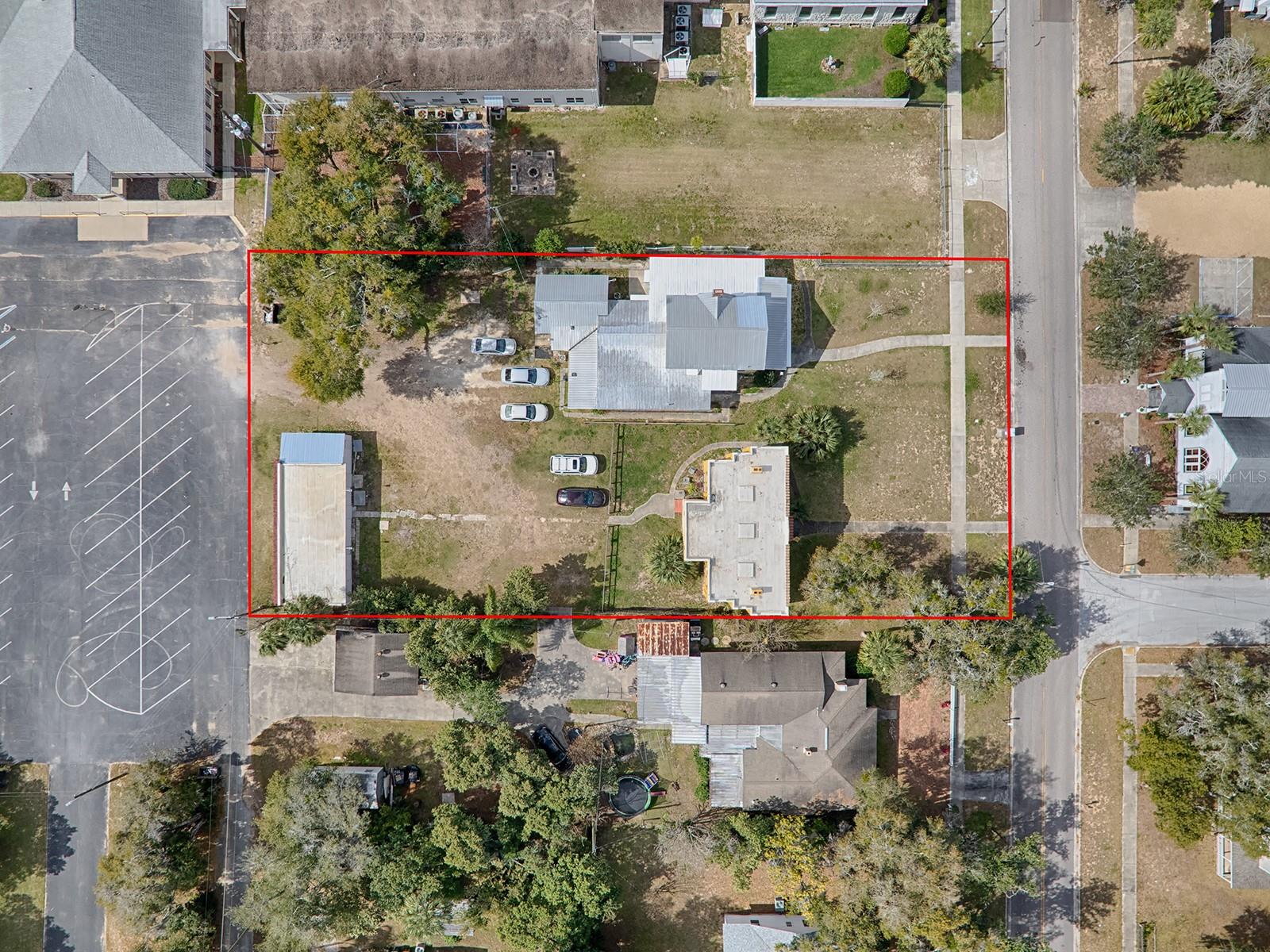 422 & 426 E Citrus Ave Property Photo 95
