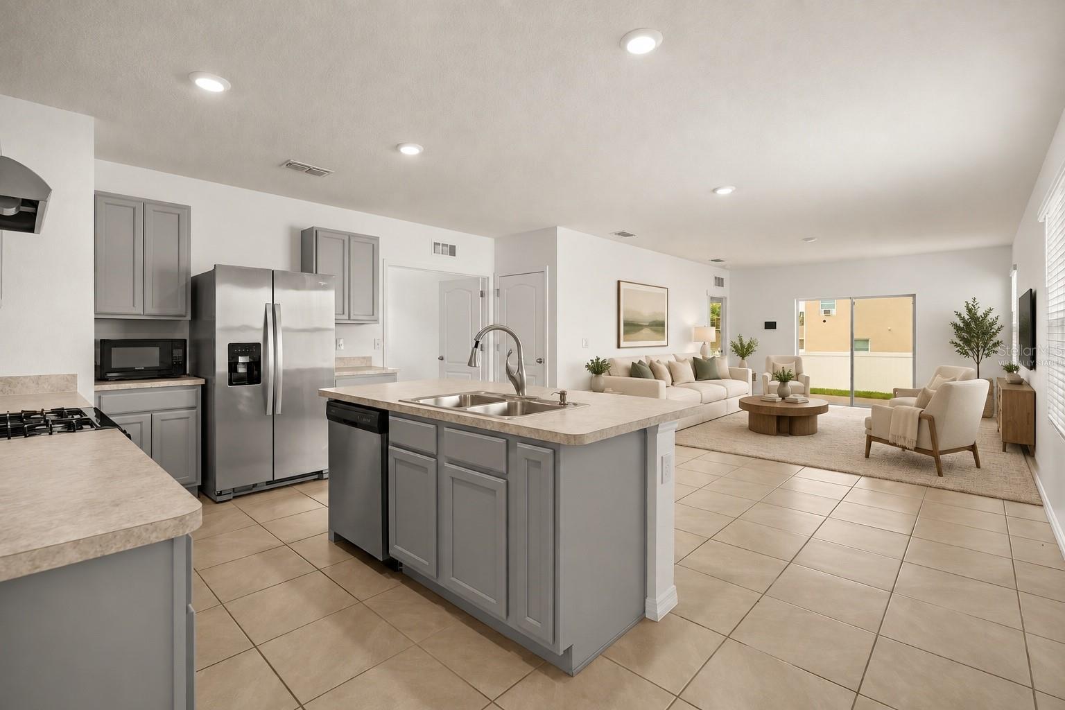 3658 Caspian St Property Photo 3