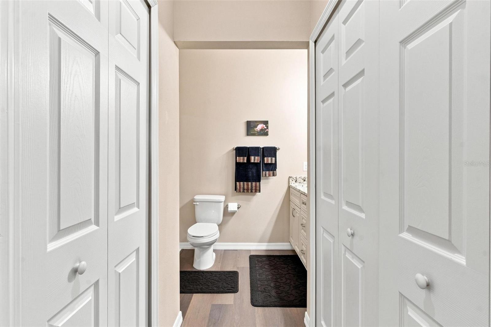 27001 White Plains Way Property Photo 28