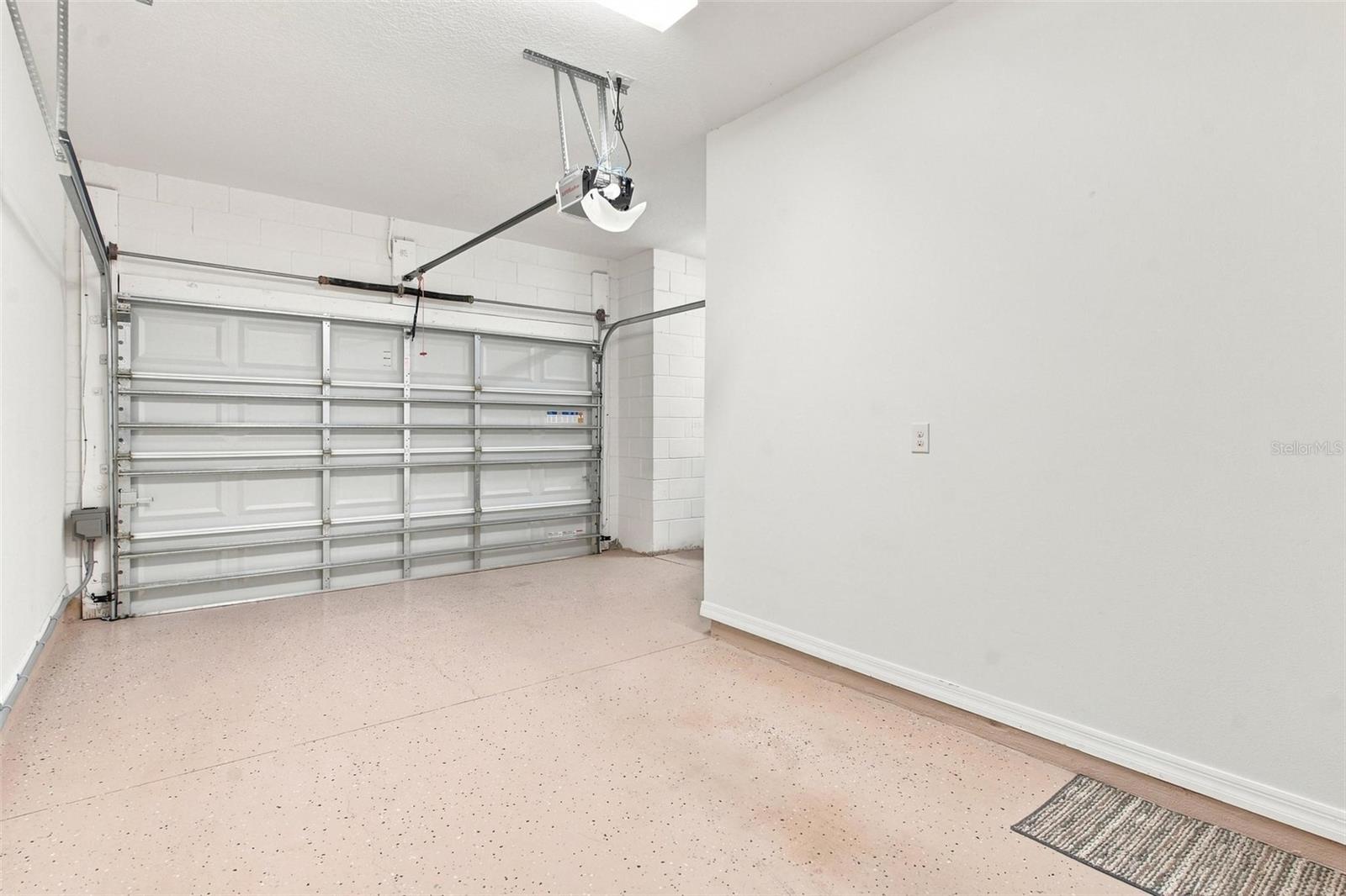 27001 White Plains Way Property Photo 43