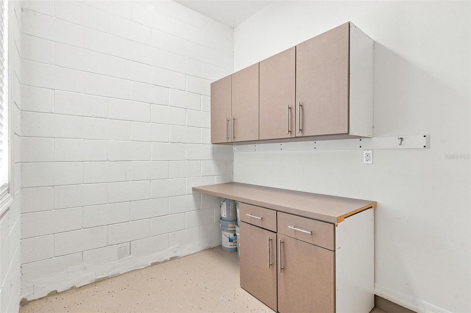 27001 White Plains Way Property Photo 44