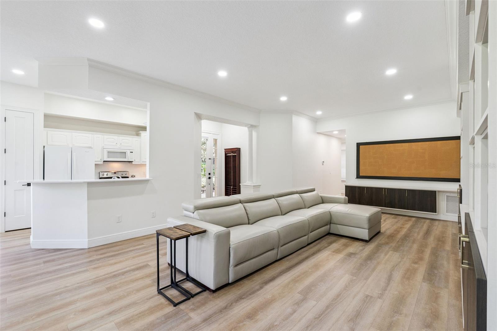 402 Camino Real Blvd #402 Property Photo 7