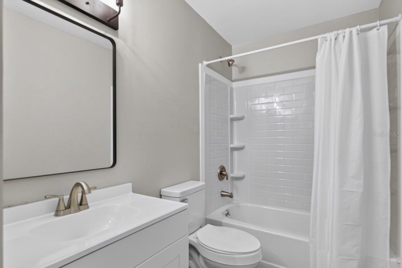 424 E Rosewood Ln #424 Property Photo 15