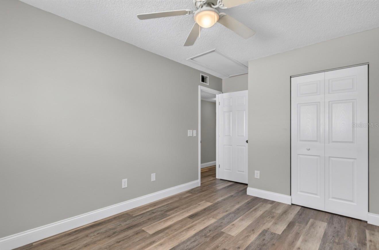 424 E Rosewood Ln #424 Property Photo 17