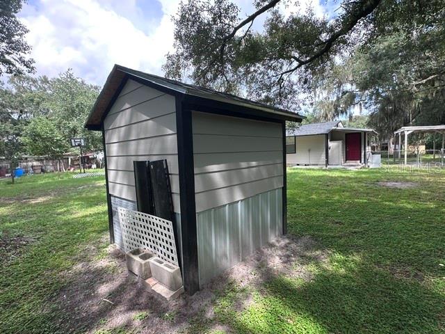1215 Manor Dr Property Photo 7