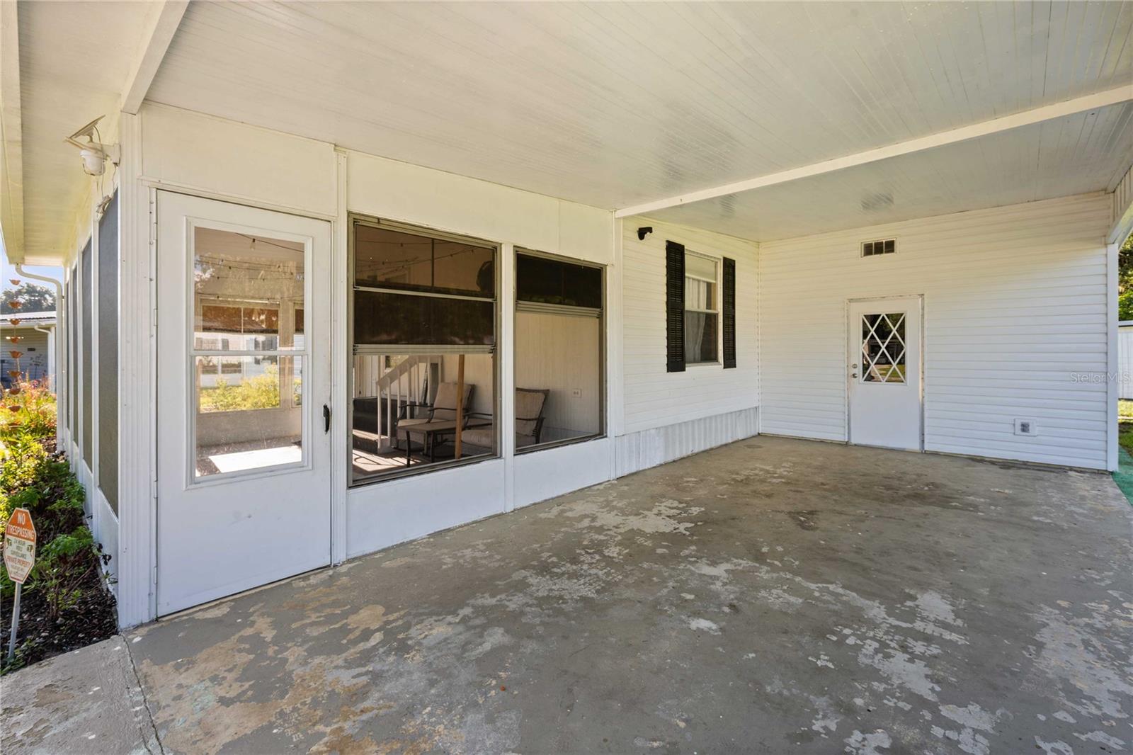 2341 Se 102nd Ln Property Photo 8