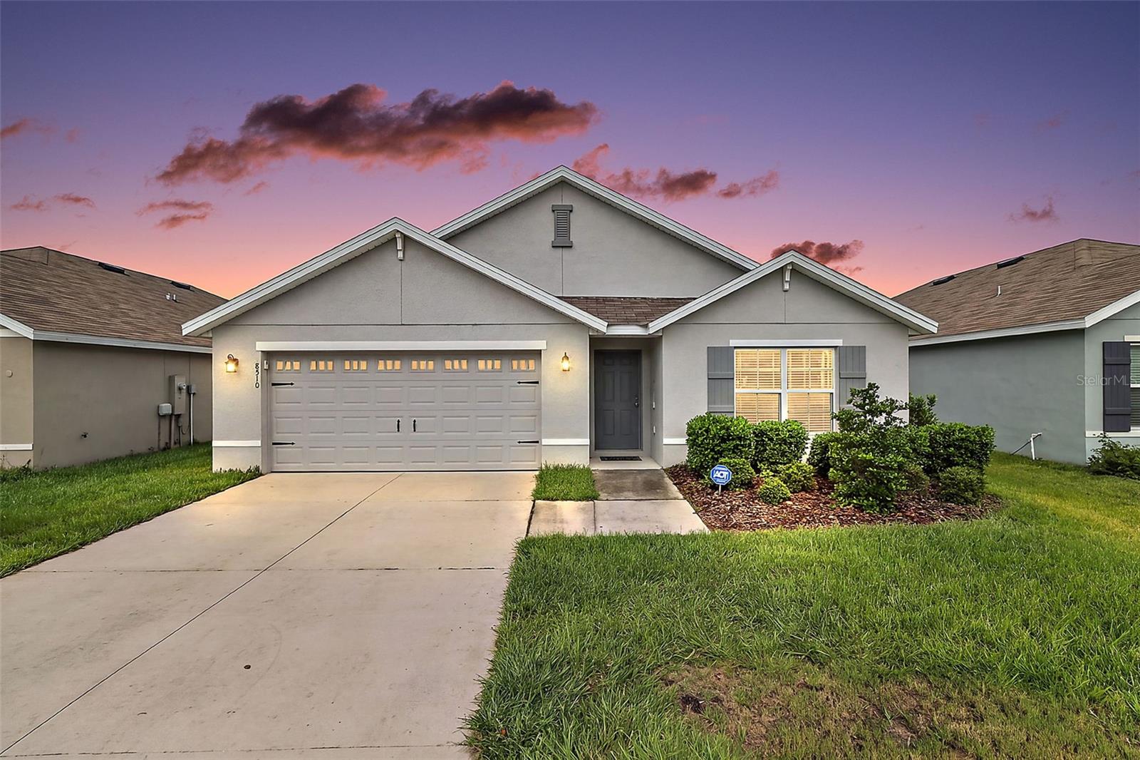 8510 Triumph Cir Property Photo 1